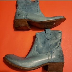 FRYE booties. Teal - sky blue!